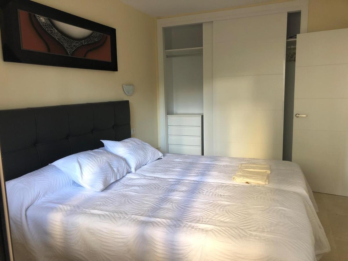 Moderno Apartamento En Primera Linea Paseo Maritimo フエンヒロラ エクステリア 写真