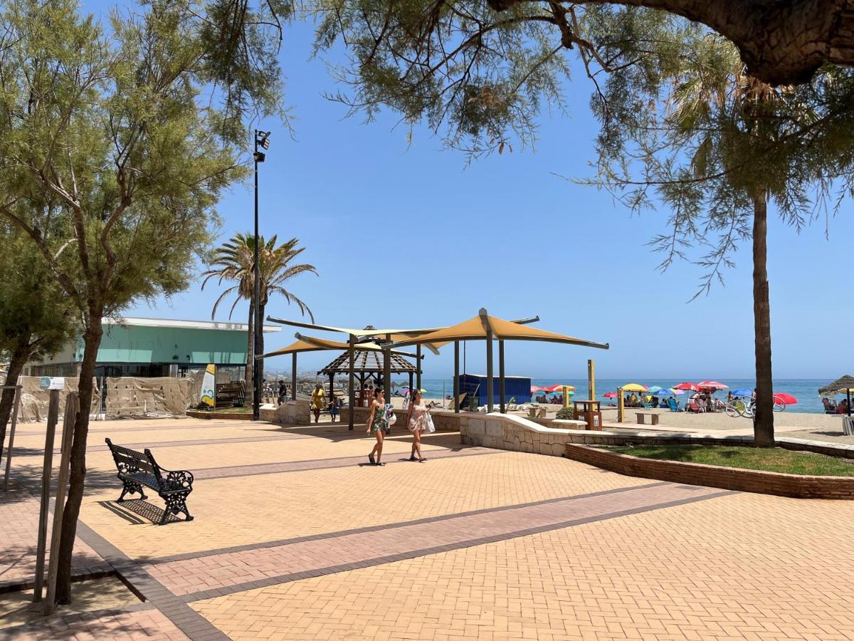 Moderno Apartamento En Primera Linea Paseo Maritimo フエンヒロラ エクステリア 写真